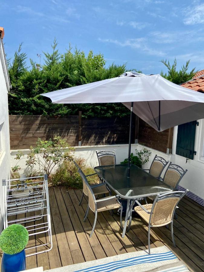 Agreable Maison De Ville Avec Une Belle Terrasse Anglet Eksteriør billede