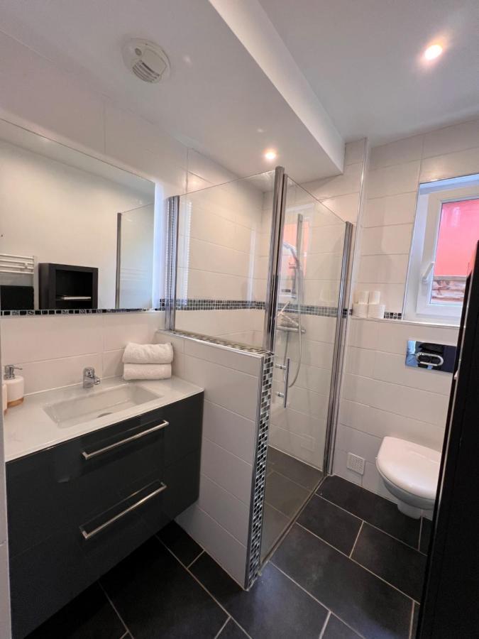 Agreable Maison De Ville Avec Une Belle Terrasse Anglet Eksteriør billede